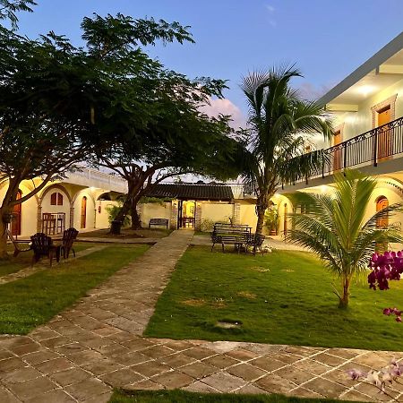 Hotel Yamili Пунта Кана Екстериор снимка